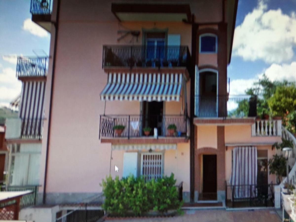 Apartment Aurora & Nicole Ideal Per Biker Con Terazza Vista Mare Parcheggio E Wi-Fi Gratuiti Pietra Ligure Zewnętrze zdjęcie