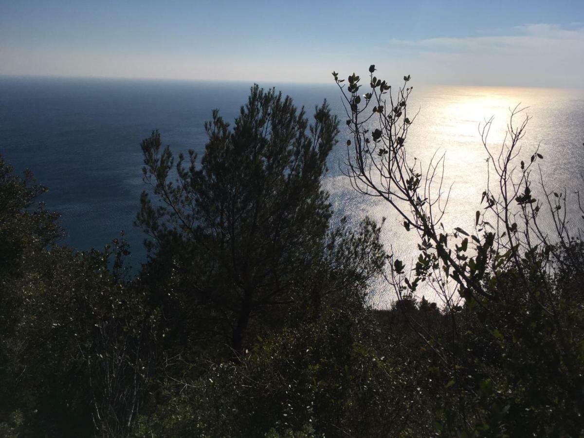 Apartment Aurora & Nicole Ideal Per Biker Con Terazza Vista Mare Parcheggio E Wi-Fi Gratuiti Pietra Ligure Zewnętrze zdjęcie